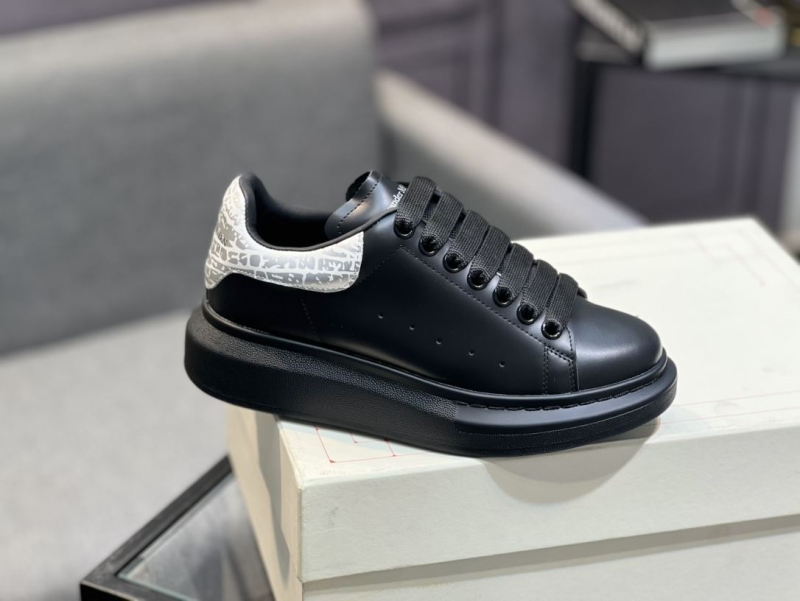 Alexander Mcqueen Casual Shoes